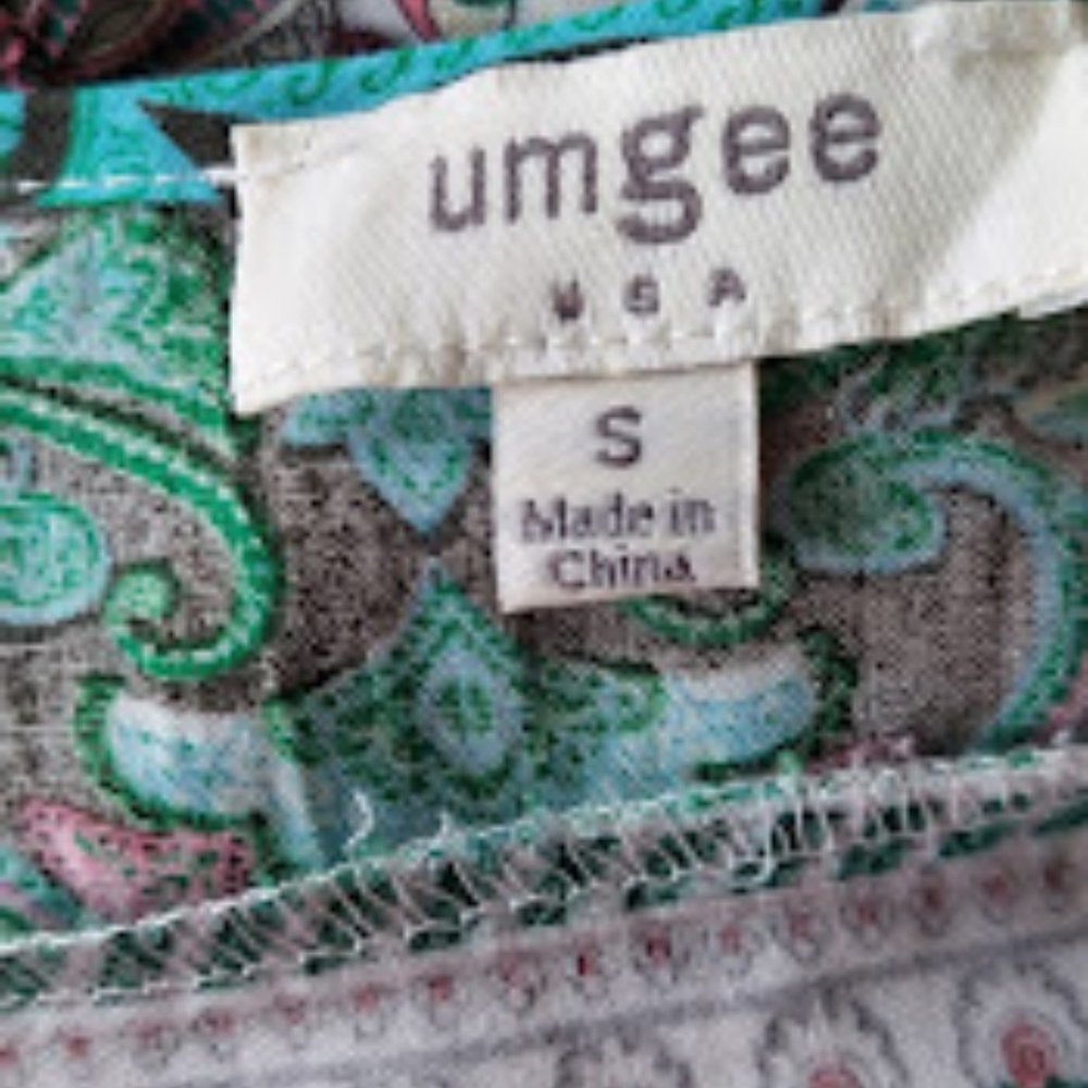 Umgee Sleeveless Paisley Shorts Romper Size Small Green Beige - Picture 7 of 7